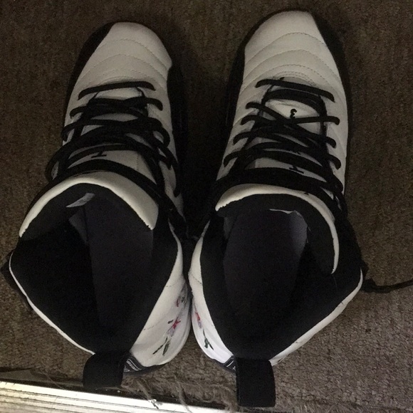 Jordan 12 size 6
